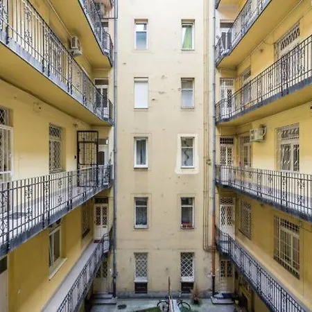 Dessy Downtown Будапешт